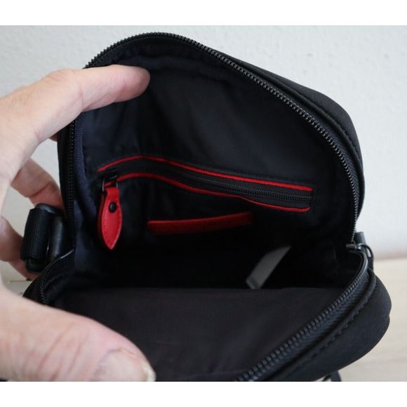 Tommy Hilfiger 69J8610 001 Unisex Sz Small Black Crossbody Camera Bag Purse - Picture 6 of 11